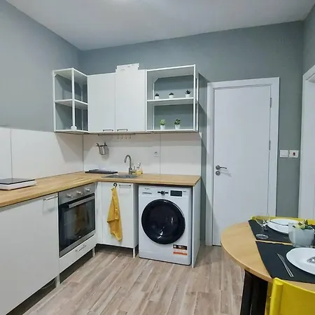 Beehive - Center Of By Flat Mаnager Apartment *